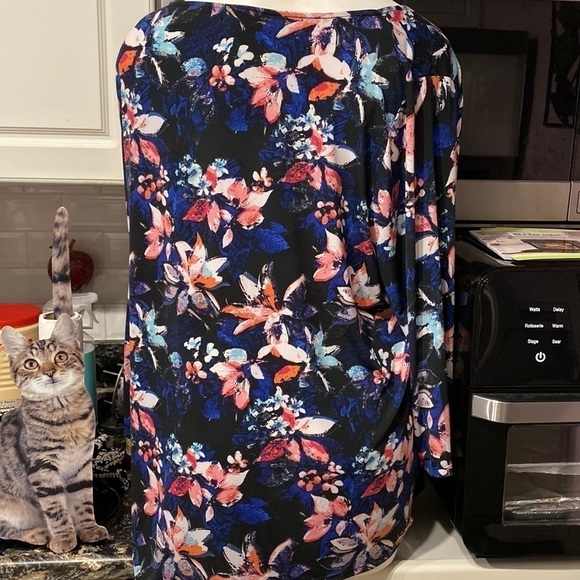 Z womens Ava & Grace floral stretch 3/4 sleeve plus size top 3X - Picture 2 of 3